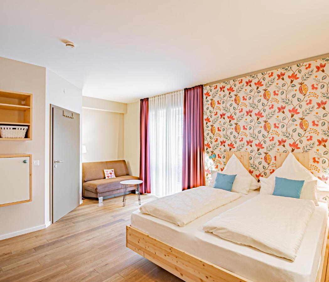 Johannishof Wein-Cafe & Gaestehaus Langsur Екстер'єр фото