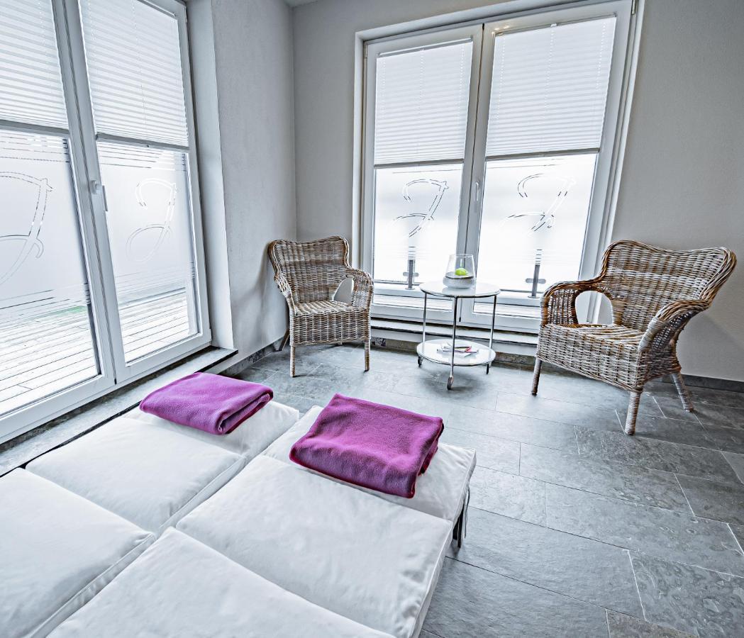 Johannishof Wein-Cafe & Gaestehaus Langsur Екстер'єр фото